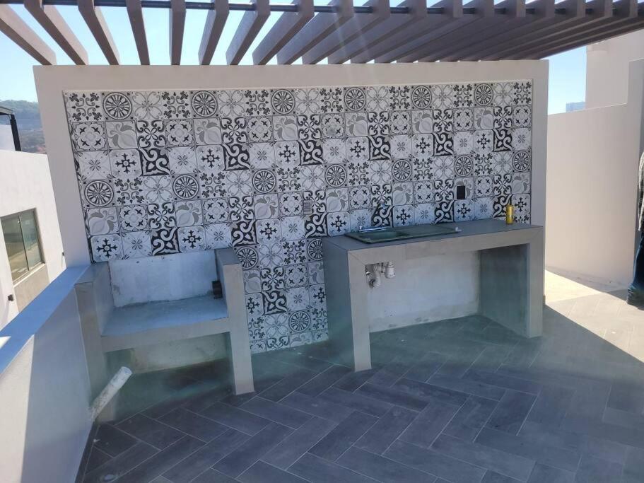 2Br-3Ba Condo Block From Beach W Rooftop Jacuzzi 마사틀란 외부 사진