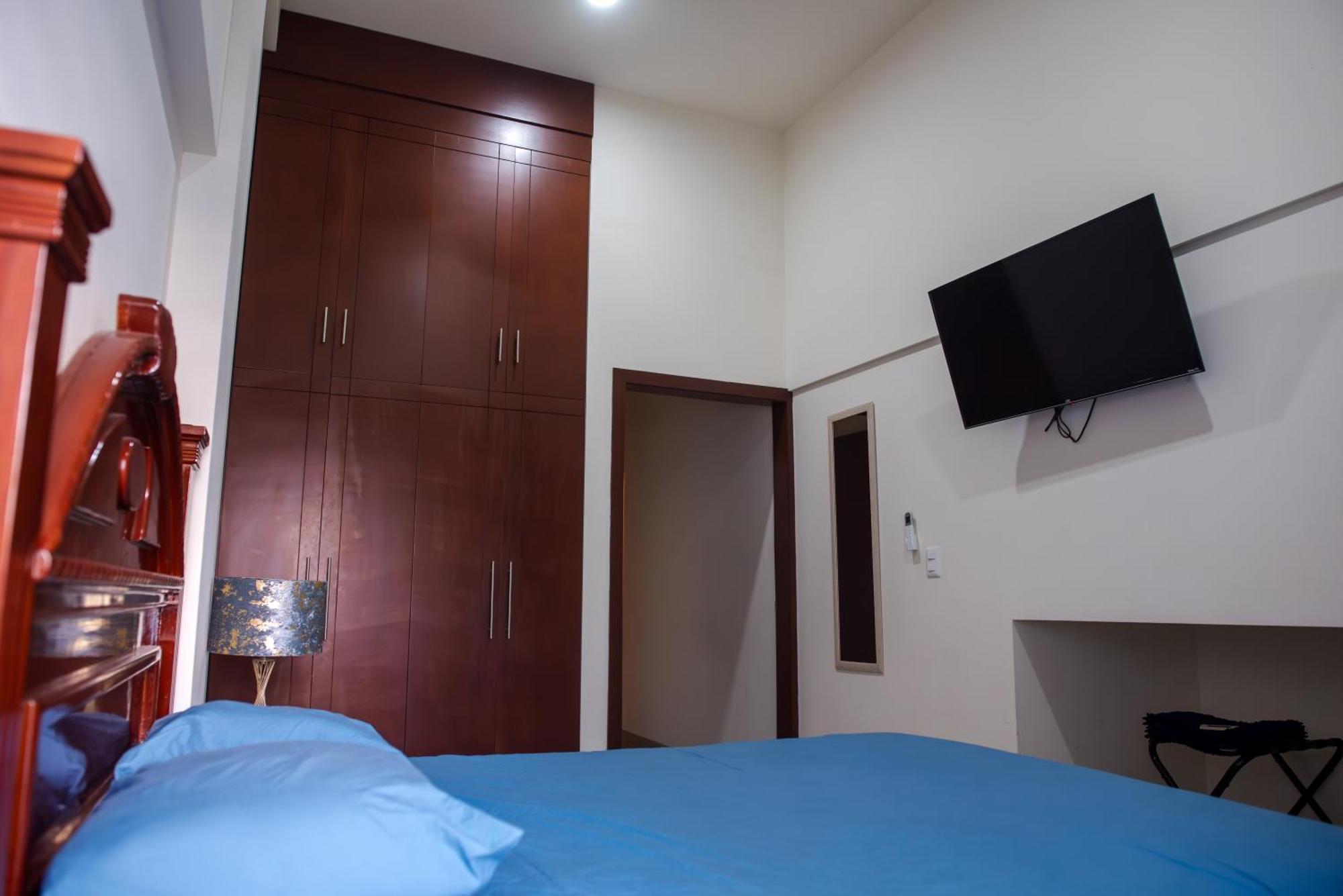 2Br-3Ba Condo Block From Beach W Rooftop Jacuzzi 마사틀란 외부 사진